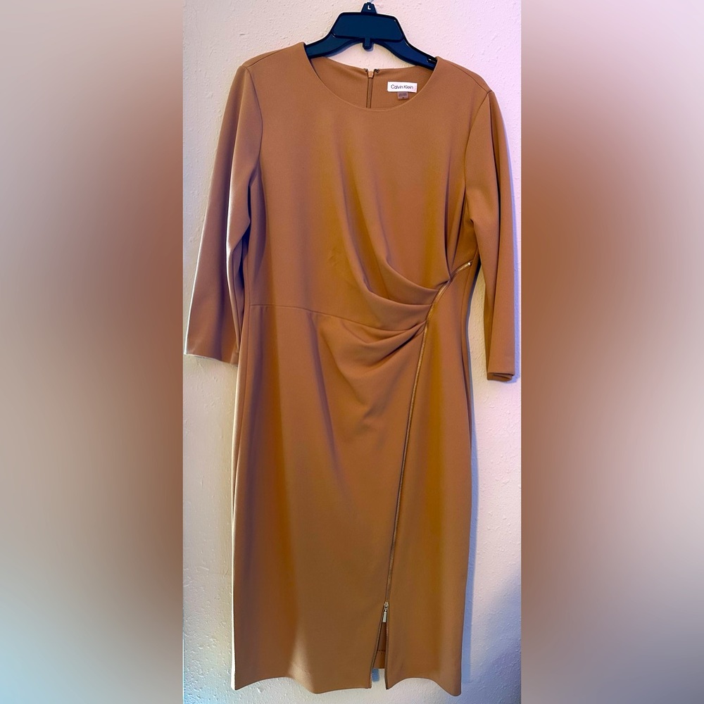 Calvin Klein Scuba Crepe Dress - 3/4 Sleeve - Side Zipper - Sand